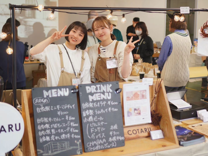 イベントで店に立つスタッフ